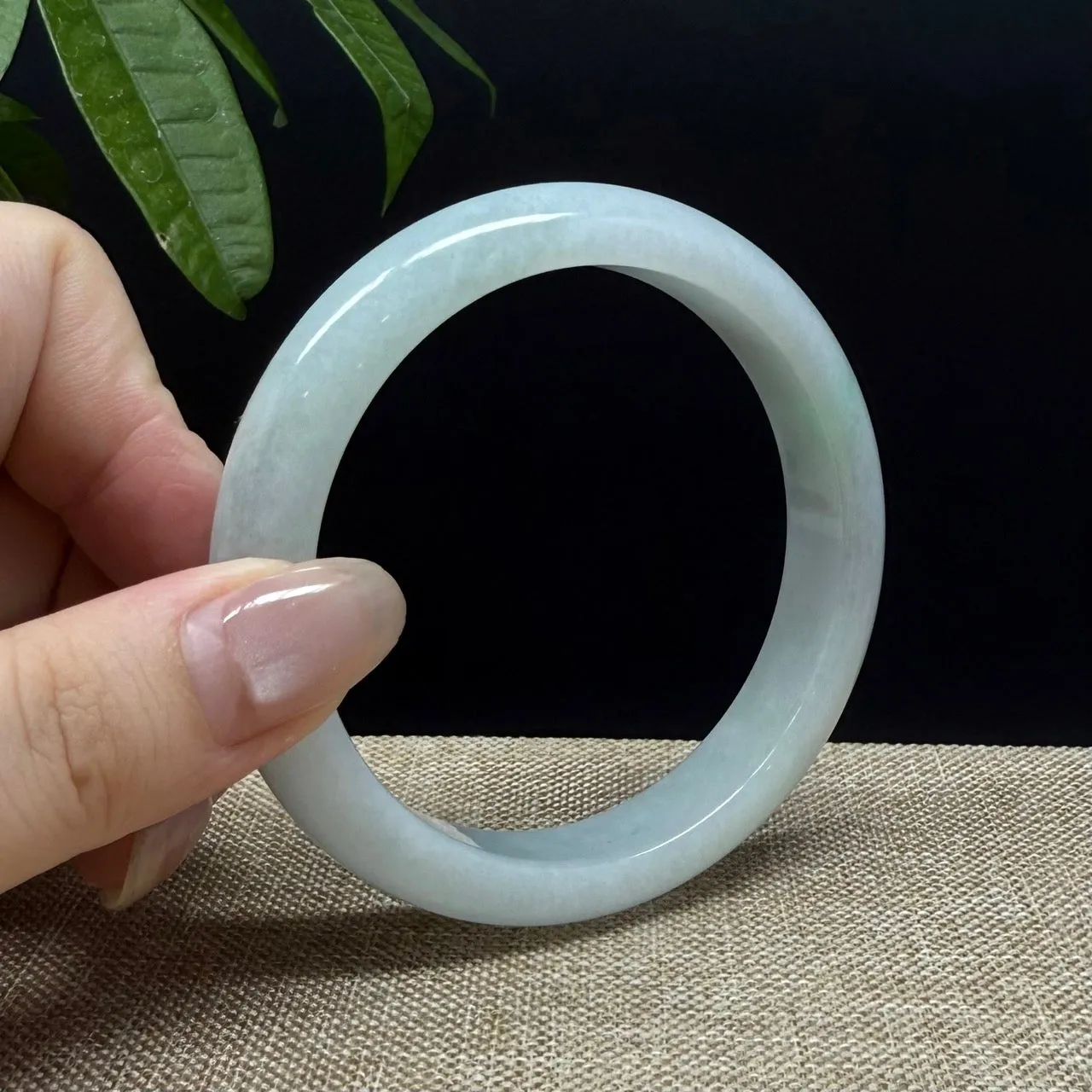 Genuine Burmese Green Jade Jadeite Bangle Bracelet ( 58.8mm )
